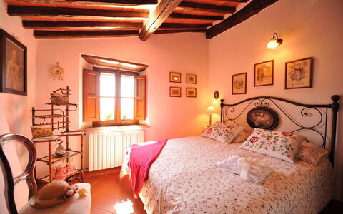 Oliveta: Diseño De Interiores, Mueble, Habitación, Casa, Techo, Cama, Habitación, Linos, Lecho, Sábana