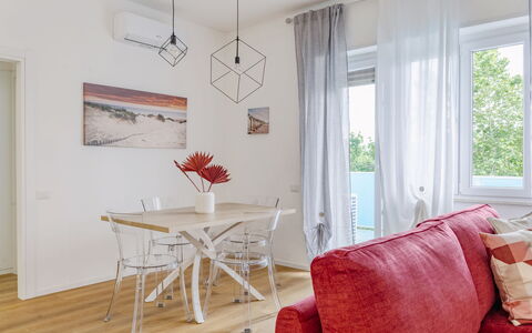 Suite Pineta: Mueble, Diseño De Interiores, Piso, Suelo, Madera, Mesa, Habitación, Techo, Textil, Sala