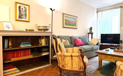 La Dimora del Leone: Mueble, Diseño De Interiores, Sofá, Piso, Pared, Madera, Suelo, Habitación, Sala, Marco
