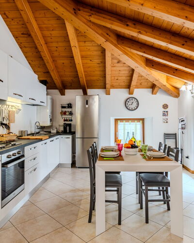 Nido nel Vicolo: Balcón, Villa