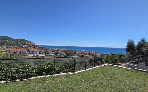 Villa Pineta della Rovere: Azul, Horizonte, Mar, Costeras Y Los Accidentes Geográficos Oceánico, Costa, Oceano, Cerca, Balcón, Pretil, Zona Tropical