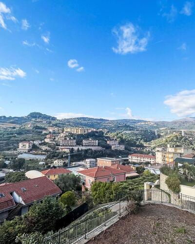 Ariel: Cielo, Tiempo De Día, Barrio Residencial, Techo, Área Urbana, By, Ciudad, Horizonte, Barrio, Paisaje