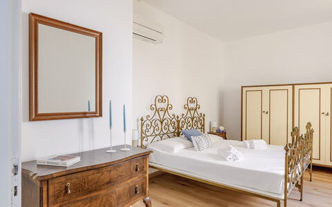Casabianca: Diseño De Interiores, Piso, Pared, Mueble, Suelo, Madera, Habitación, Encendiendo, Habitación, Cama