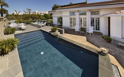 Villa Clara: Piscina, Recurso, Fuente De Agua, Inmuebles, Jardín, Mansión, Patio, Villa, Eco Hotel, Paisajismo