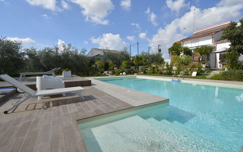 La Dimora di Artemide: Piscina, Recurso, Material Compuesto, Jardín, Paisajismo, Fuente De Agua, Sombra, Eco Hotel, Patio Interior, Ocio