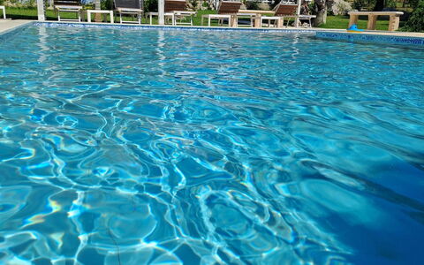 Villa le 2 Emme: Azul, Agua, Piscina, Ocio, Recurso, Material Compuesto, Sombra, Mueble Para Exteriores, Eco Hotel, Fuente De Agua