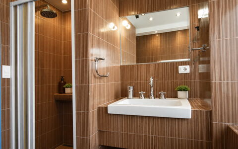 La Casa di Luigi: Baño, Diseño De Interiores, Arreglo De Tubería, Pared, Piso, Suelo, Grifo, Lavabo, Plomería, Loseta