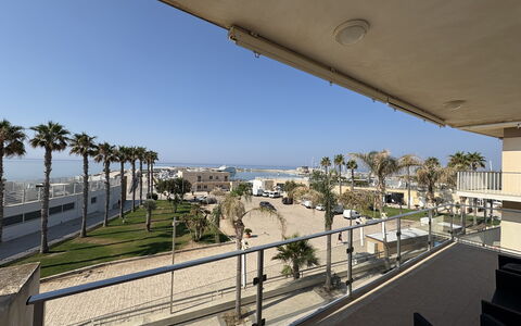 La Casa di Luigi: Tiempo De Día, Sombra, Departamento, Balcón, Recurso, Hotel, Balneario