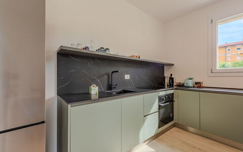 Annamaria: Cocina, Mostrador, Aparato De Cocina, Diseño De Interiores, Piso, Gabinetes, Electrodoméstico, Mueble, Madera, Electrodoméstico