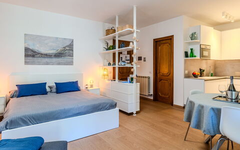 Riva&Lago: Mueble, Diseño De Interiores, Piso, Suelo, Pared, Habitación, Madera, Techo, Cama, Habitación