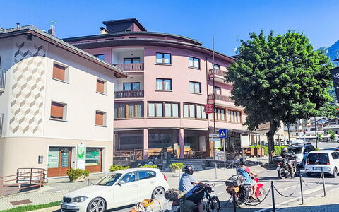 Bormio 37: Departamento, Arquitectura, Barrio Residencial, Condominio, Material Compuesto, Diseño Urbano, Balcón, Uso Mixto, Sombra