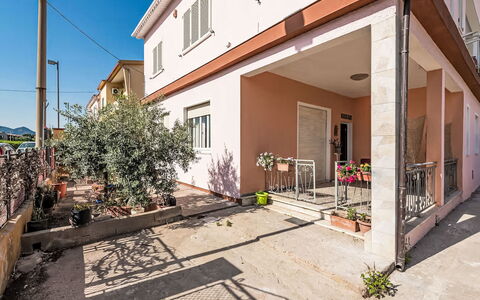 Villetta Luisa: Mueble, Cocina Y Comedor Mesa, Silla, Suelo, Mar, Balcón, Oceano, Recurso, Eco Hotel, Comedor