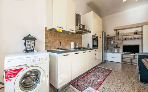 Villetta Luisa: Mueble, Cocina Y Comedor Mesa, Silla, Suelo, Mar, Balcón, Oceano, Recurso, Eco Hotel, Comedor