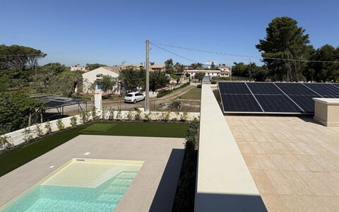 Villa Marzia - Augusta: Piscina, Jardín, Sombra, Inmuebles, Paisajismo, Patio, Diseño, Yarda, Villa, Eco Hotel
