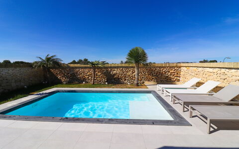 Villa Ginevra Luxury Otranto: Azul, Piscina, Material Compuesto, Recurso, Mueble Para Exteriores, Loseta, Hotel, Diseño, Villa, Eco Hotel