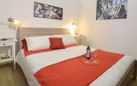 Villa Didymos: Mueble, Cama, Habitación, Marco De La Cama, Lecho, Sábana, Almohada, Hotel, Marco, Linos
