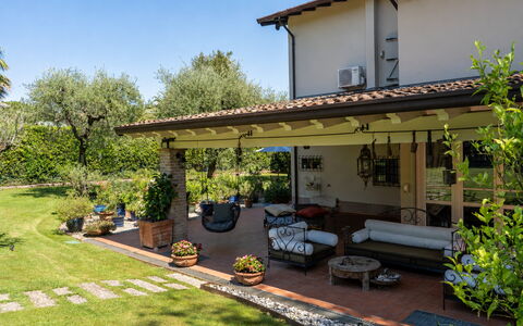 Villa El Perlè, Padenghe sul Garda: Mueble, Jardín, Casa, Maceta, Porche, Estructura Al Aire Libre, Sombra, Patio Interior, Inmuebles