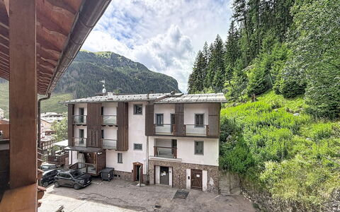 Anny: Cordillera, Balcón, Pueblo De Montaña