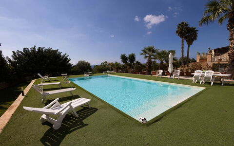Villa Don Pino: Piscina, Recurso, Ocio, Eco Hotel, Hacienda, Paisajismo, Césped Artificial, Jardín, Césped