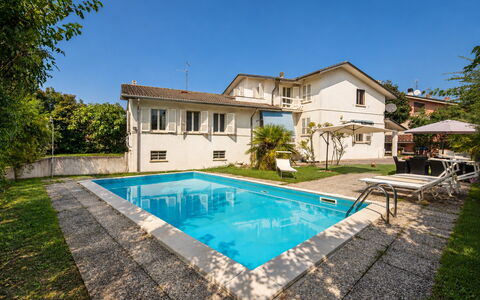 Villa Eva: Piscina, Barrio Residencial, Casa, Recurso, Casa, Inmuebles, Villa, Hacienda, Eco Hotel, Thermae