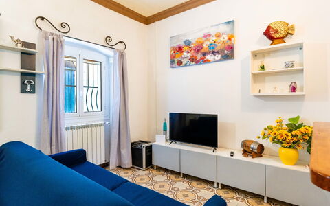 Oliver: Diseño De Interiores, Mueble, Piso, Pared, Suelo, Madera, Habitación, Techo, Sala, Departamento