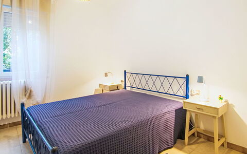 Boscolago: Cama, Diseño De Interiores, Habitación, Mueble, Piso, Suelo, Sábana, Lecho, Madera, Habitación