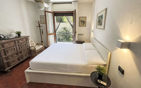 Rubens: Mueble, Diseño De Interiores, Madera, Habitación, Cama, Suelo, Piso, Habitación, Casa, Lecho