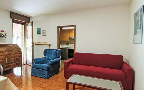 Locanda dei Nonni: Mueble, Diseño De Interiores, Piso, Suelo, Madera, Sofá, Habitación, Departamento, Sala, Techo