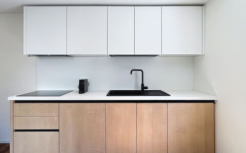 Ca' Alma Dolomia: Madera, Piso, Gabinetes, Mostrador, Diseño De Interiores, Cocina, Mueble, Lavabo, Suelo, Grifo