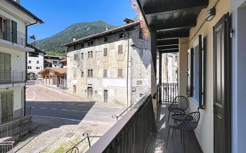 Ca' Alma Dolomia: Ventana, Barrio, Barrio Residencial, By, Departamento, Diseño Urbano, Balcón, Puerta