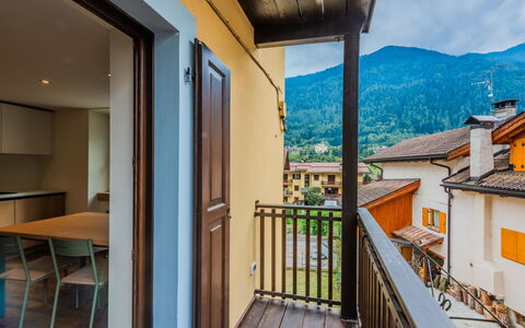 Ca' Alma Dolomia: Casa, Diseño De Interiores, Departamento, Balcón, Techo, Manchas De Madera, Madera Dura