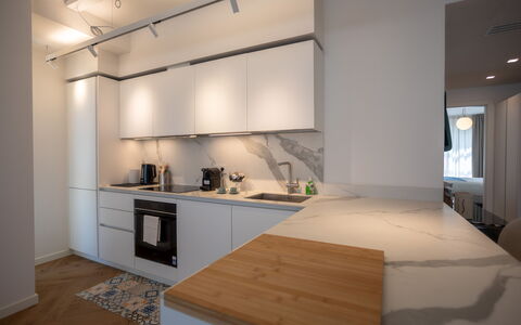 Terrazza Mare, Jacuzzi and Seaview: Cocina, Mostrador, Diseño De Interiores, Piso, Aparato De Cocina, Mueble, Madera, Suelo, Techo, Lámpara