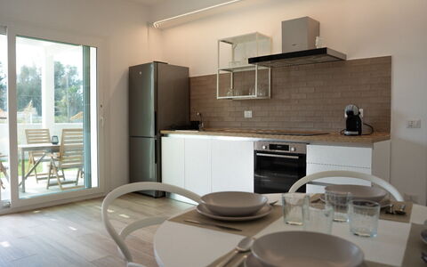 Villa Blue: Mueble, Piso, Diseño De Interiores, Madera, Suelo, Silla, Techo, Encendiendo, Habitación, Cocina Y Comedor Mesa