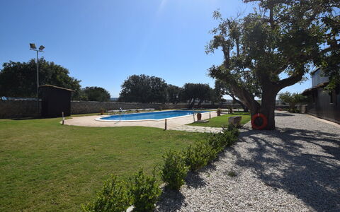 La Muraglia: Sombra, Césped, Paisajismo, Yarda, Parque, Piscina