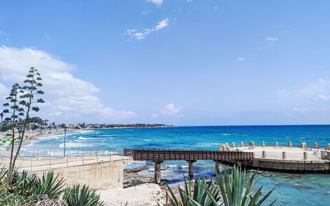 Dimora Avola Centro: Cielo, Azul, Agua, Cuerpo De Agua, Tiempo De Día, Playa, Los Recursos Hídricos, Costa, Costeras Y Los Accidentes Geográficos Oceánico, Mar