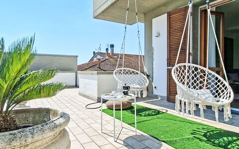 Le 3 Viste: Casa, Departamento, Sombra, Silla, Balcón, Planta De Casa, Mueble Para Exteriores, Eco Hotel, Villa, Maceta