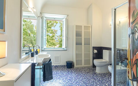 Antica Villa Merelli 12: Piso, Diseño De Interiores, Suelo, Arreglo De Tubería, Baño, Plomería, Techo, Habitación, Departamento, Loseta