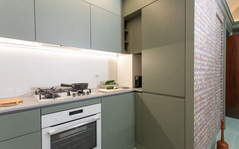 Belvedere Guastella B 4: Cocina, Aparato De Cocina, Mostrador, Electrodoméstico, Diseño De Interiores, Madera, Gabinetes, Piso, Estufa De Cocina, Techo
