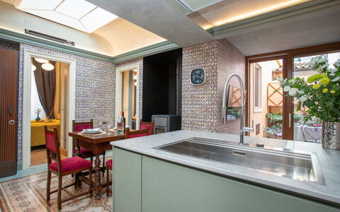 Belvedere Guastella B 4: Diseño De Interiores, Cocina, Mostrador, Piso, Techo, Suelo, Gabinetes, Lámpara, Aparato De Cocina, Lavabo