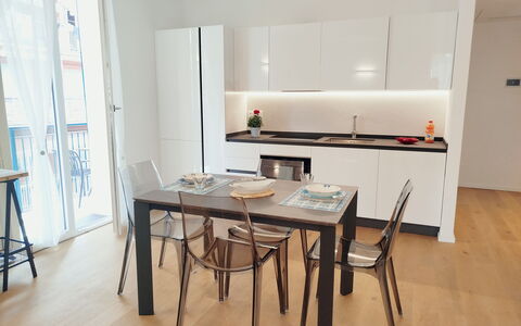 Lola Home - Levanto: Mueble, Diseño De Interiores, Piso, Madera, Suelo, Cocina, Cocina Y Comedor Mesa, Mesa, Mostrador, Silla