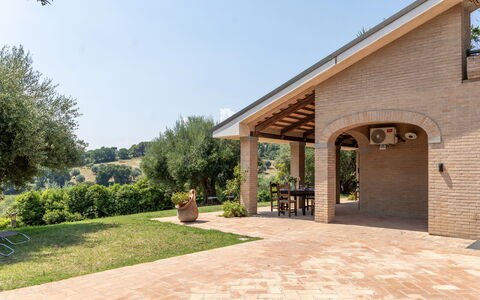 Villa Althea: Ladrillo, Sombra, Losa, Jardín, Inmuebles, Hacienda, Casa De Campo, Estructura Al Aire Libre, Paisajismo, Maceta