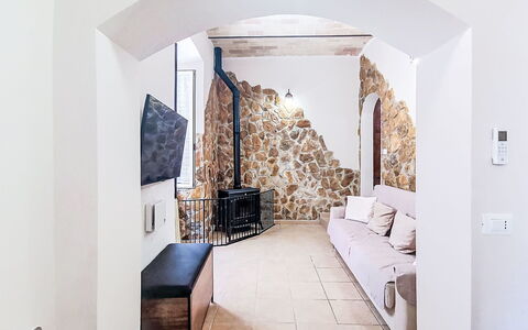 La Terrazza di Caramanico: Pared, Piso, Diseño De Interiores, Suelo, Techo, Habitación, Pared De Piedra, Sala, Sofá