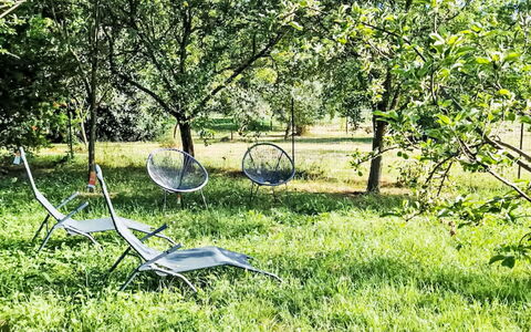 Il Pozzo dei Desideri: Verde, Hierba, Jardín, Césped, Cobertura Del Suelo, Primavera, El Maletero, Luz De Sol, Parque