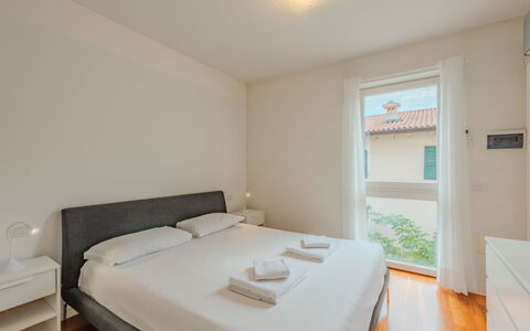 Caminito: Cama, Diseño De Interiores, Habitación, Suelo, Marco De La Cama, Habitación, Techo, Lecho, Sábana, Departamento