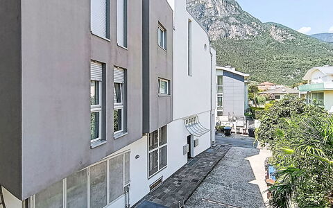 Gigi: Departamento, Condominio, Balcón