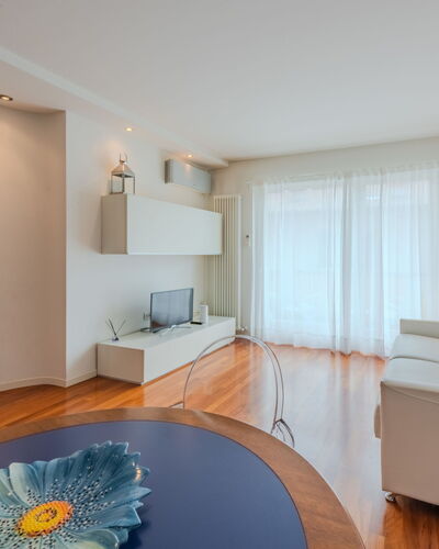Caminito: Diseño De Interiores, Piso, Mueble, Suelo, Pared, Techo, Madera, Habitación, Casa, Sala