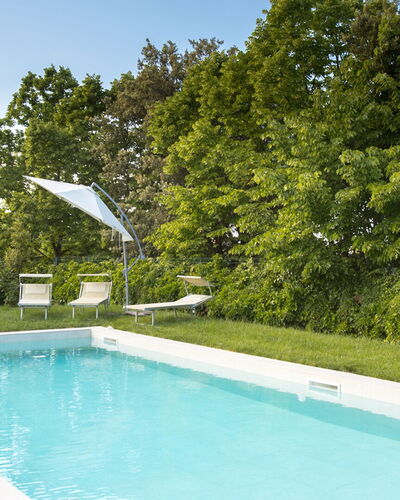 Villa Sarah 10+2: Piscina, Mueble Para Exteriores, Ocio, Sombra, Material Compuesto, Jardín, Sunlounger, Recurso, Paisajismo, Eco Hotel
