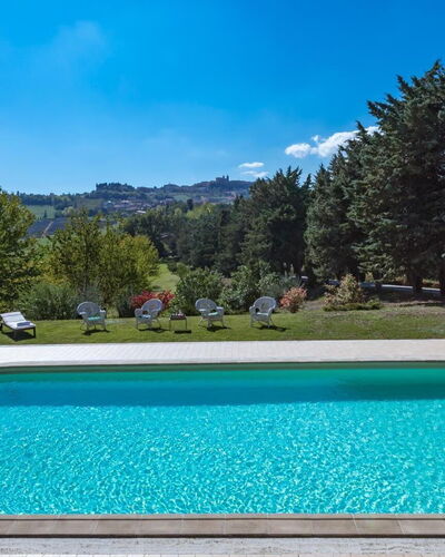 Borgo Colle Ridente 13: Piscina, Azul, Agua, Recurso, Thermae, Mueble Para Exteriores, Eco Hotel, Sombra, Fuente De Agua, Paisajismo