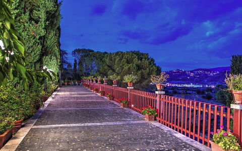 Villa Michelangelo 14: Primavera, Oscuridad, Noche, Jardín, Noche, La Iluminación Del Paisaje, Cerca, Pasarela, Iluminación De Seguridad