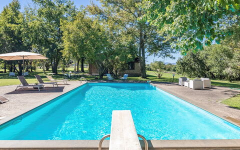 Villa Rasena 6: Azul, Piscina, Recurso, Material Compuesto, Sombra, Jardín, Ocio, Eco Hotel, Inmuebles, Paisajismo